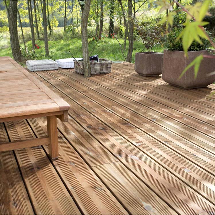 Terrasse en bois Mercuès