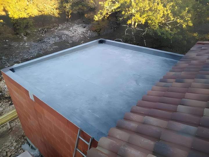 Solutions d'étanchéité EPDM pour toits plats